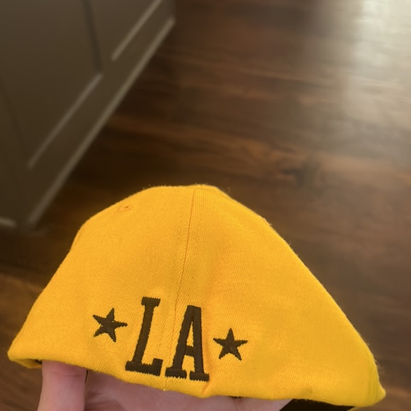 Nike Lakers Hat - Picture 4 of 5